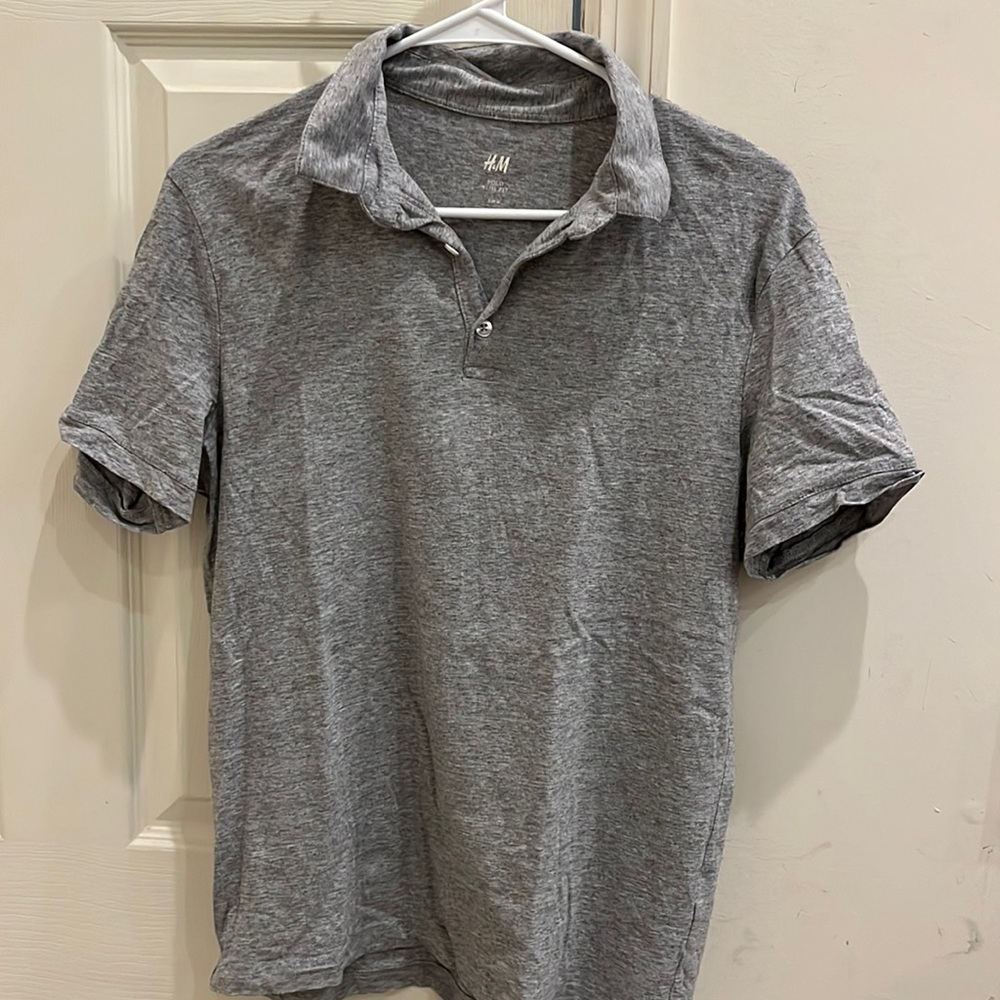 Grey polo slim shirt. Size medium